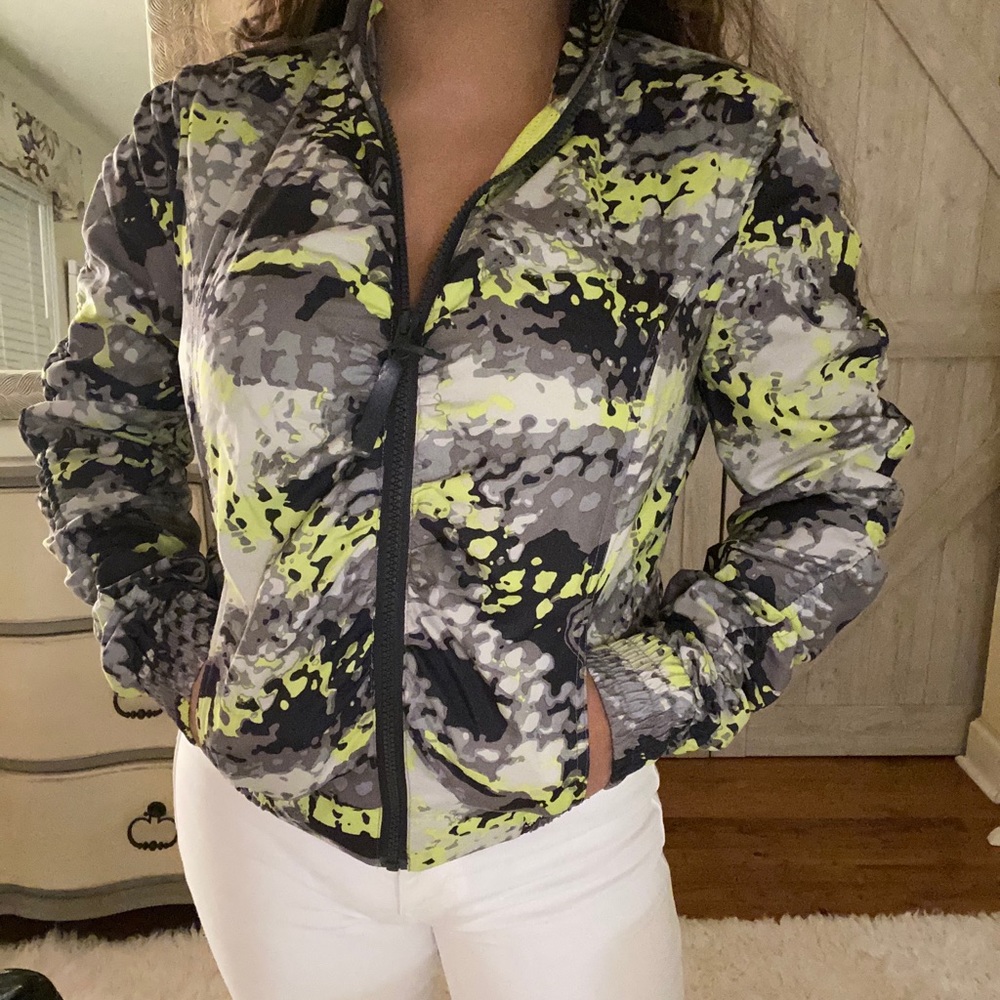 Jacket - Picture 2 of 4